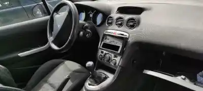 Veículo de Sucata peugeot 308 confort do ano 2008 alimentado 9hx