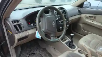 Veicolo di demolizione kia cerato 1.5 lx crdi berlina dell'anno 2007 alimentato d4fb