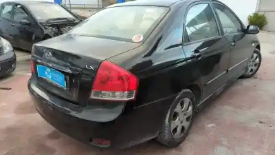 Veicolo di demolizione kia cerato 1.5 lx crdi berlina dell'anno 2007 alimentato d4fb