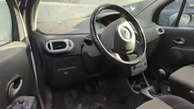 Veicolo di demolizione renault grand modus authentique dell'anno 2008 alimentato k9k766