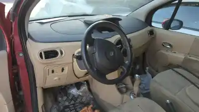 Véhicule à la ferraille renault grand modus authentique de l'année 2004 alimenté k9kt7