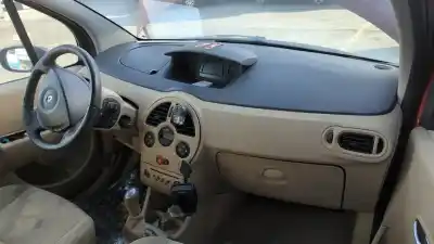 Véhicule à la ferraille renault grand modus authentique de l'année 2004 alimenté k9kt7