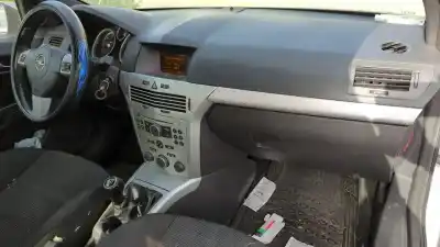 Scrapping Vehicle opel astra gtc cosmo of the year 2005 powered z19dtj