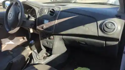 Veículo de Sucata dacia sandero laureate do ano 2013 alimentado k9kc6