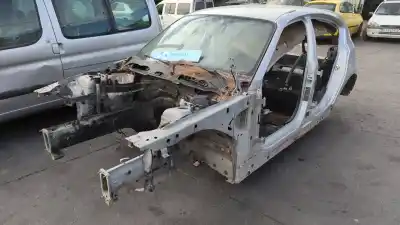 Veículo de Sucata bmw serie 1 berlina (e81/e87) 120d do ano 2004 alimentado n47d20a