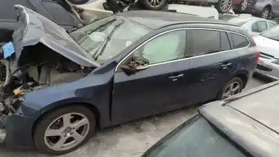 Veículo de Sucata volvo v60 kombi base do ano 2012 alimentado d4162t