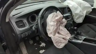 Veículo de Sucata volvo v60 kombi base do ano 2012 alimentado d4162t