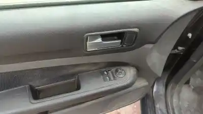 Veicolo di demolizione ford focus berlina (cap) s dell'anno 2006 alimentato g6da