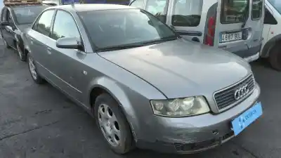 Vehículo de desguace AUDI A4 AVANT (8E) 2.5 TDI Quattro (132kW) del año 2003 con motor AYM