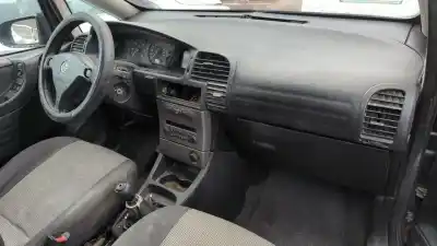 Veicolo di demolizione opel zafira a blue line dell'anno 2005 alimentato y22dtr