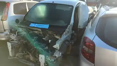 Veicolo di demolizione RENAULT KANGOO Emotion dell'anno 2013 alimentato K9K808