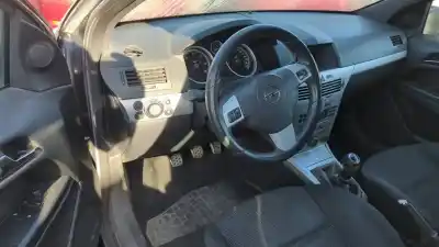 Veículo de Sucata opel astra gtc sport do ano 2006 alimentado z19dt