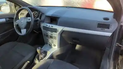 Veículo de Sucata opel astra gtc sport do ano 2006 alimentado z19dt