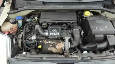 Vehicul casat citroen c2 by loeb al anului 2005 alimentat 8hz