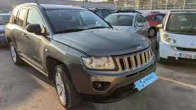 Sloopvoertuig CHRYSLER JEEP COMPASS  van het jaar 2013 aangedreven 651 925 ON