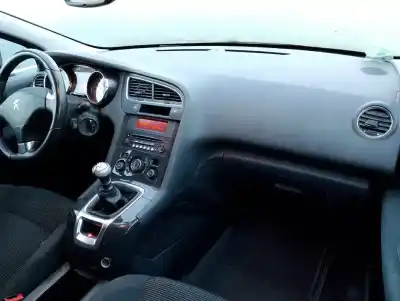 Scrapping Vehicle peugeot 5008 1.2 12v e-thp of the year 2015 powered hny