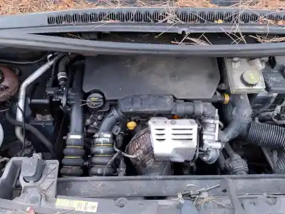 Scrapping Vehicle peugeot 5008 1.2 12v e-thp of the year 2015 powered hny