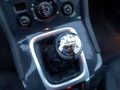 Scrapping Vehicle peugeot 5008 1.2 12v e-thp of the year 2015 powered hny