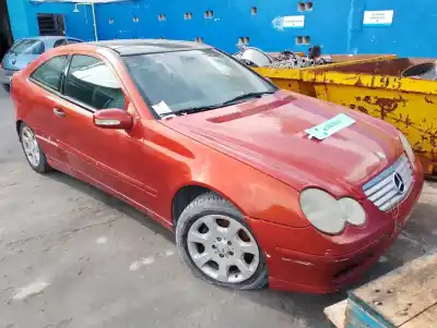 Sloopvoertuig MERCEDES CLASE C (W203) SPORTCOUPE  van het jaar 2000 aangedreven 