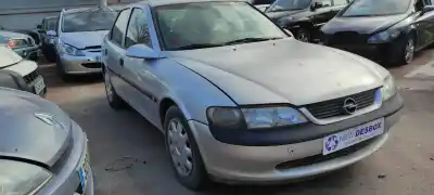 Veicolo di demolizione OPEL VECTRA B BERLINA  dell'anno 1998 alimentato X16XEL