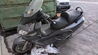 Veicolo di demolizione PIAGGIO (VESPA) X9  dell'anno 2006 alimentato 125 EVOLUT