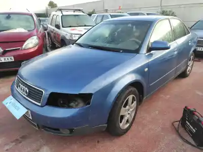 Veículo de Sucata audi a4 avant (8e) 2.5 tdi quattro (132kw) do ano 2001 alimentado ake