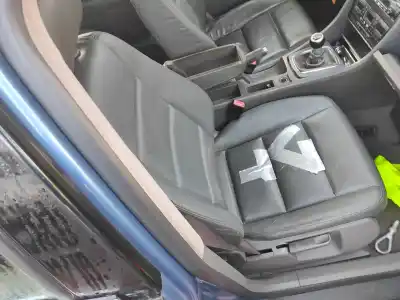 Veículo de Sucata audi a4 avant (8e) 2.5 tdi quattro (132kw) do ano 2001 alimentado ake