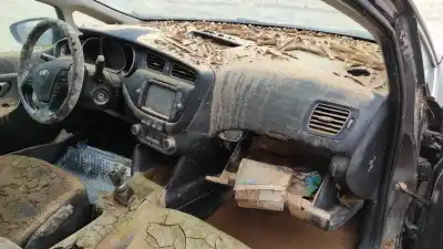 Veículo de Sucata kia pro cee´d (ed) 1.4 cvvt do ano 2015 alimentado d4fc