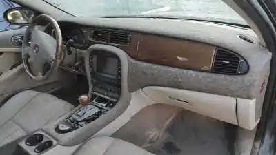 Veicolo di demolizione jaguar s-type ii (x200) 2.5 v6 dell'anno 2003 alimentato jb