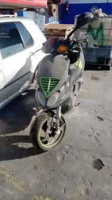 Veículo de Sucata PIAGGIO (VESPA) NRG FL AGUA do ano 2001 alimentado 