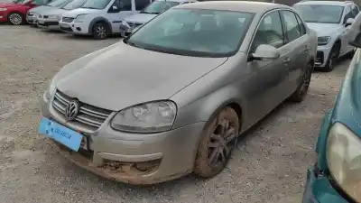 Veículo de Sucata volkswagen jetta (1k2) 2.0 tdi do ano 2006 alimentado bkd