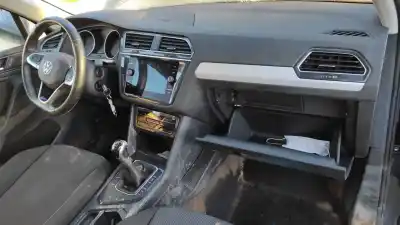 Sloopvoertuig volkswagen tiguan 1.9 tdi van het jaar 2021 aangedreven dtr