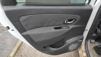 Veicolo di demolizione renault scenic iii 1.2 tce dell'anno 2015 alimentato h5fa4