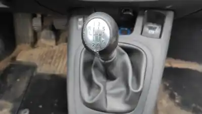 Veicolo di demolizione renault scenic iii 1.2 tce dell'anno 2015 alimentato h5fa4