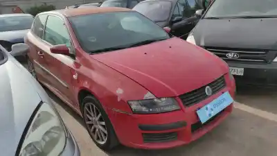 Veículo de Sucata FIAT STILO (192)  do ano 2006 alimentado 192A8000