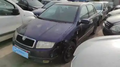 Veículo de Sucata SKODA FABIA (6Y2/6Y3)  do ano 2001 alimentado ASY