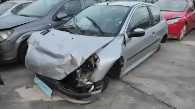 Здавання транспортного засобу PEUGEOT 206 BERLINA  року 2001 потужний WJZ