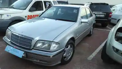 Vehicul casat MERCEDES-BENZ CLASE C  al anului 1999 alimentat OM605960