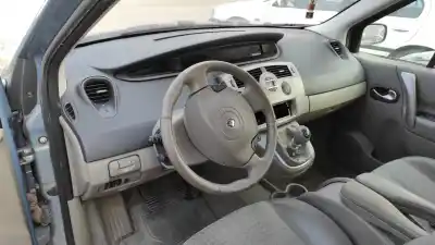 Здавання транспортного засобу renault scenic ii 1.9 dci diesel року 2004 потужний f9qd8