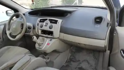 Здавання транспортного засобу renault scenic ii 1.9 dci diesel року 2004 потужний f9qd8