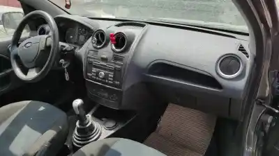 Vehicul casat ford fiesta v (jh_, jd_) 1.4 16v al anului 2006 alimentat fxja