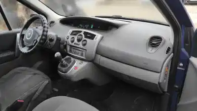 Veicolo di demolizione renault scenic ii 1.5 dci diesel dell'anno 2008 alimentato k9k f8