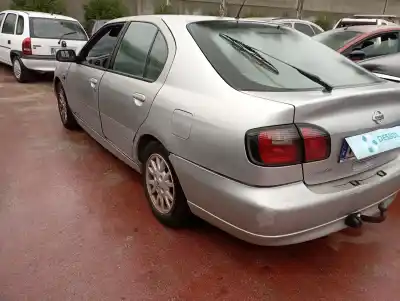 Sloopvoertuig nissan primera berlina (p11) 2.0 td van het jaar 2000 aangedreven cd20