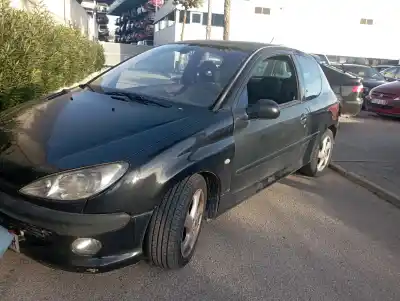 Veicolo di demolizione peugeot 206 berlina 2.0 hdi cat dell'anno 2003 alimentato rhy