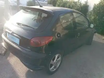 Veicolo di demolizione peugeot 206 berlina 2.0 hdi cat dell'anno 2003 alimentato rhy