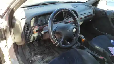 Veicolo di demolizione citroen xantia berlina 1.9 td sx dell'anno 1998 alimentato dhx