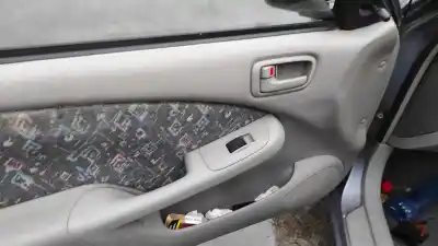 Véhicule à la ferraille toyota corolla (e11) 1.4 gasolina de l'année 1998 alimenté g4e