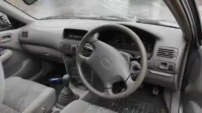 Véhicule à la ferraille toyota corolla (e11) 1.4 gasolina de l'année 1998 alimenté g4e