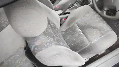 Véhicule à la ferraille toyota corolla (e11) 1.4 gasolina de l'année 1998 alimenté g4e