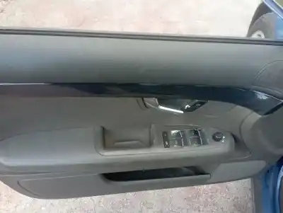 Véhicule à la ferraille audi a4 berlina (8e) 2.5 v6 24v tdi de l'année 2003 alimenté ake